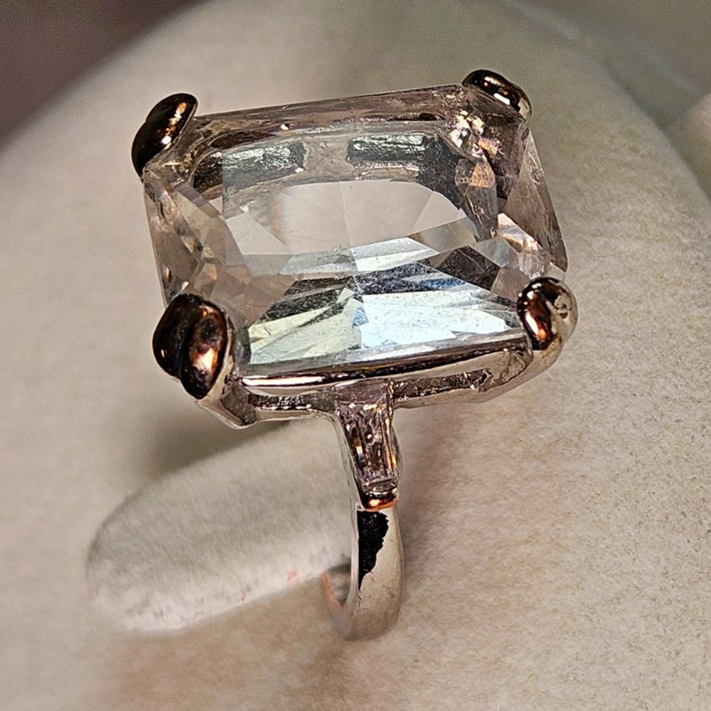 Silver Tone Emerald Cut White CZ Prong Set Solitaire Cocktail Ring Size 8